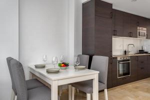 Seaview terrace w pool by Costarentals - Ref 103