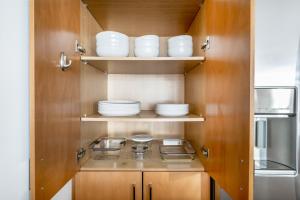 Streeterville 1br w pool gym nr Riverwalk CHI-878