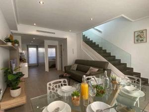 Magnifica casa adosada 3 dormitorios en Torrevieja