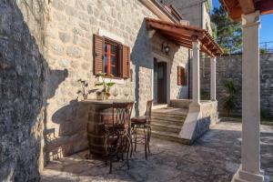 Stone apartment Djuretic