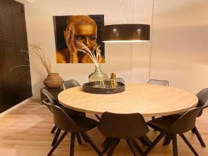 Water Villa in Heeg by Heegermeer