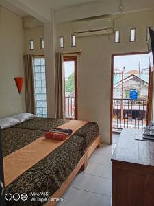 Phòng gia đình có phòng tắm riêng (Family Room with Private Bathroom)