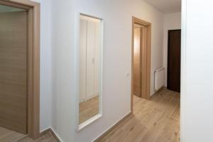 Amazing Apartament with Garden Bucharest Airport Self check-in!!