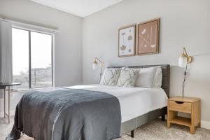 N Hollywood 2BR w Gym Pool nr TJ Shops LAX-592