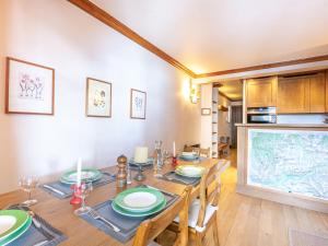 Élégant Appartement 3 Pièces au Cœur de Val-dIsère, à Deux Pas des Pistes - FR-1-694-244