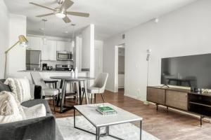 Pasadena 1BR w Gym Pool nr Colorado Ave LAX-860