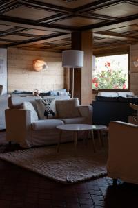 Hotels Hotel Les Roches Fleuries : photos des chambres