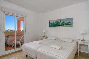 El Faro beachclose apt by Costarentals - Ref 177
