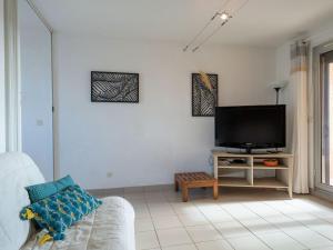 Apartment Les Maisons de lOcéan-9 by Interhome