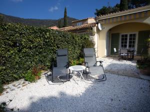 Maisons de vacances Holiday Home Les Mas de Pramousquier-2 by Interhome : photos des chambres