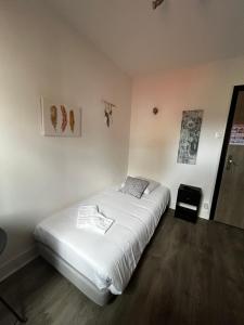 Hotels Hotel de la Place : Chambre Simple - Non remboursable