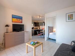 Apartment Le Capitole-3 by Interhome