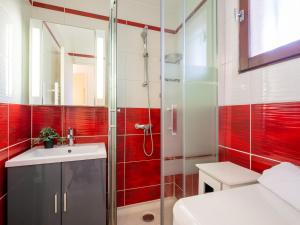 Apartment Les Coteaux de la Nartelle-17 by Interhome