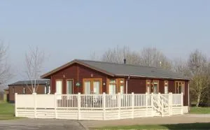 Ryedale Lodge with Hot Tub - Salton