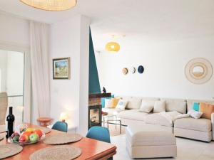 Holiday Home Leon by Interhome