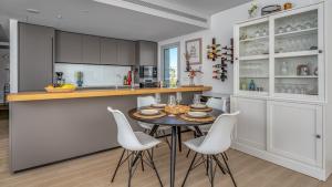 Lux apt Med One by Costarentals - Ref 191