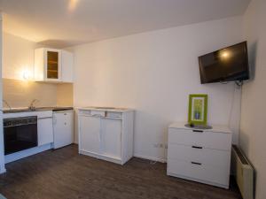 Studio Côte dAzur-10 by Interhome