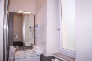 Sirena Partenope e San Gennaro HOME - Rione Sanità - Centro Storico Napoli