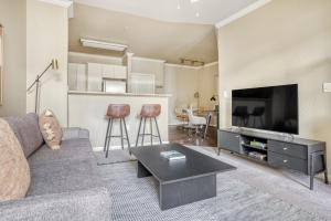 Milpitas 1BR w WD Parking Gym nr highways SFO-693