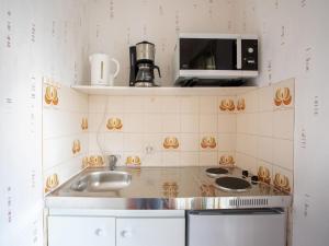 Apartment Le Vega by Interhome