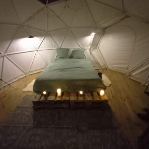 Tentes de luxe Dome sous les etoiles : photos des chambres