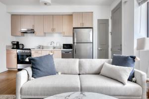 Culver City 1BR w Gym Roof in Walkable Area LAX-806