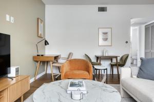 Culver City 1BR w Gym Roof in Walkable Area LAX-806