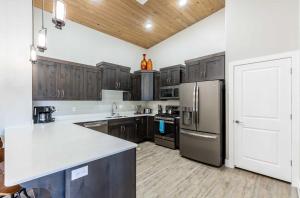 The Penthouse S402 condo