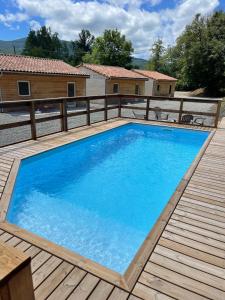 Chalets chalet des Illes SAINT MARTIN IIII : Chalet 2 Chambres