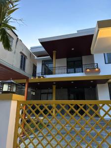 Lena Homestay & Villa