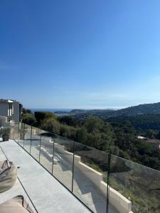 Villas Villa contemporaine vue sur mer a Cavalaire : photos des chambres