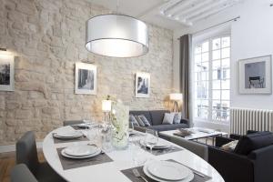 Appartements LivinParis - Luxury 2 Bedrooms Le Marais I : photos des chambres