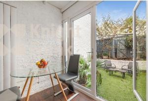 Earls Court Spacious Apartment