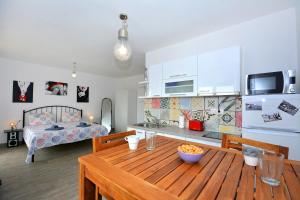 Sea View Luxury Apartments, ALA DA