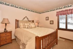 Seven Springs 3 Bedroom Standard Townhouse, Sleeps 11! condo