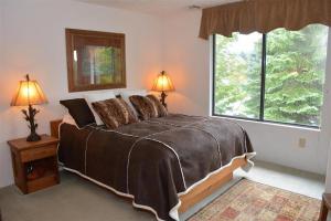 Seven Springs Sunridge 2 Bedroom Standard Condo, Ski-In Out condo