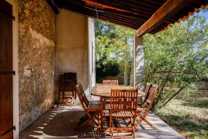 Maisons de vacances Maison de 3 chambres avec piscine partagee jardin clos et wifi a Lagrasse : photos des chambres