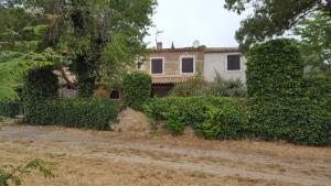 Maisons de vacances Maison de 3 chambres avec piscine partagee jardin clos et wifi a Lagrasse : photos des chambres