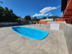 0001.06 - Maranduba - Apto - 2 Dormitório-Ar condicionado - 8 Pessoas - 2 Quadras Do Mar - Piscina - Wi-Fi (Excursão 96 Pessoas)