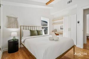 Trendy Remodeled Home by SoCo w Nice Outdoor Space