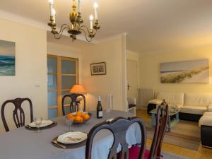 Apartment Les Glénans by Interhome