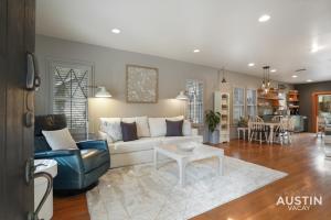 Entertaining Charmer w Outdoor Games and Putt-Putt