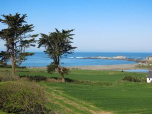 Maisons de vacances Holiday Home Roz Amor by Interhome : photos des chambres