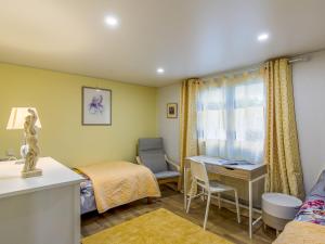 Maisons de vacances Holiday Home Ty Park - LOQ207 by Interhome : photos des chambres