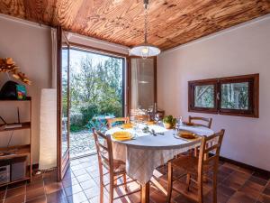 Maisons de vacances Holiday Home Svyntha - GHI303 by Interhome : photos des chambres