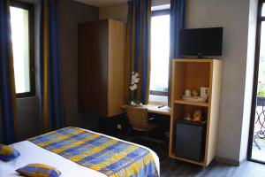 Hotels Hotel des Marquisats : Chambre Double Supérieure avec Balcon et Vue sur le Lac
