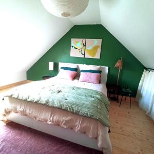 B&B / Chambres d'hotes Chambre dans atelier d'artiste : photos des chambres