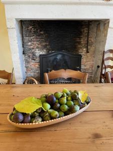 Maisons de vacances Chateau de caractere avec piscine au coeur du Perigord vert : photos des chambres