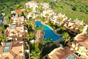 Homefield Gardens by HnM