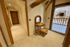 Maisons de vacances Beautiful Farmhouse - 1h40 South Paris : photos des chambres